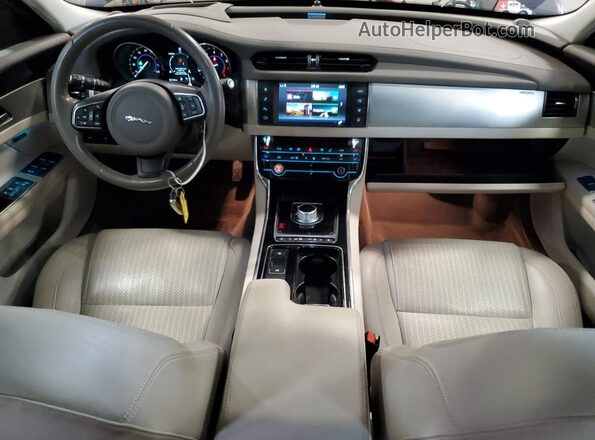 SAJBK4BV1GCY19743 2016 JAGUAR XF Blue Vista del salpicadero