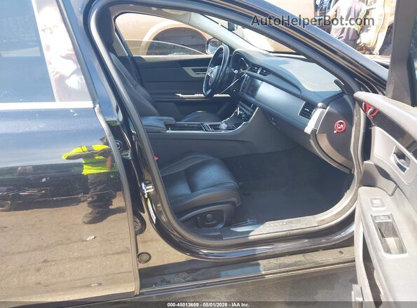 SAJBK4BV6GCY11542 2016 JAGUAR XF Black Front interior view