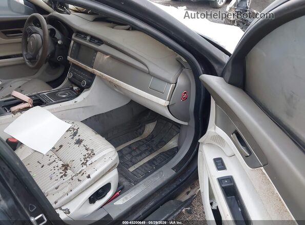 SAJBK4BV6GCY12853 2016 JAGUAR XF Black Вид салону спереду