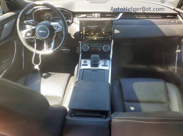 SAJBL4GX4RCY96164 2024 JAGUAR XF Black Vista del salpicadero