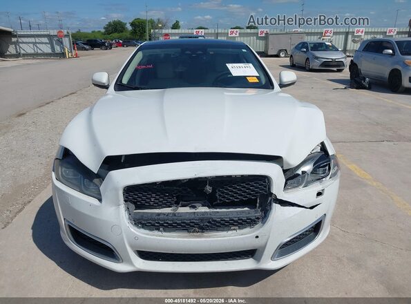 SAJWA2G70K8W19306 2019 JAGUAR XJ White Widok zestawu wskaźników
