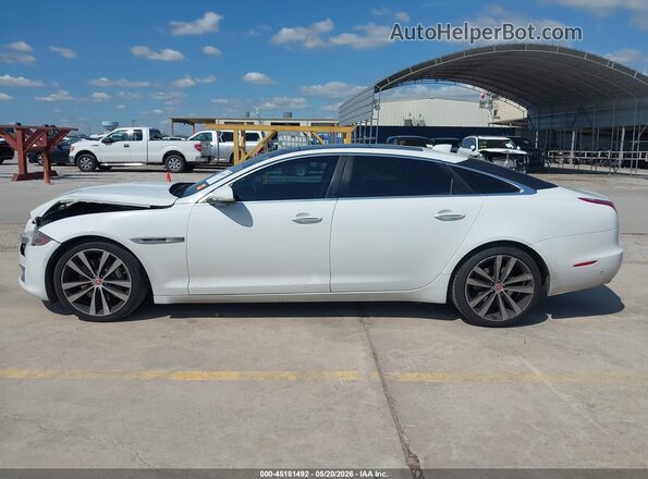 SAJWA2G70K8W19306 2019 JAGUAR XJ White Widok wnętrza 360 stopni