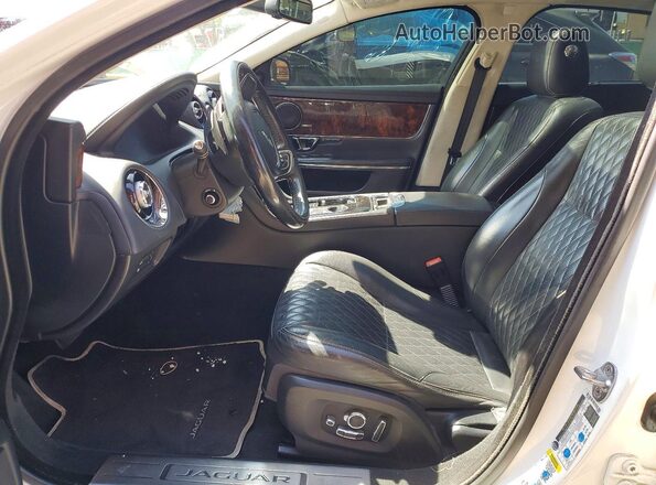 SAJWA2G73G8W02460 2016 JAGUAR XJL Белый Вид салона спереди