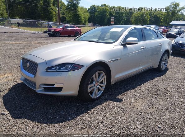 SAJWA2G73H8W03948 2017 JAGUAR XJ Silver Առջևի ձախ երեք քառորդ տեսարան