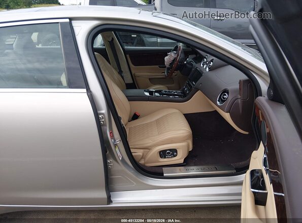 SAJWA2G75G8V93258 2016 JAGUAR XJ Gray წინა სალონის ხედი
