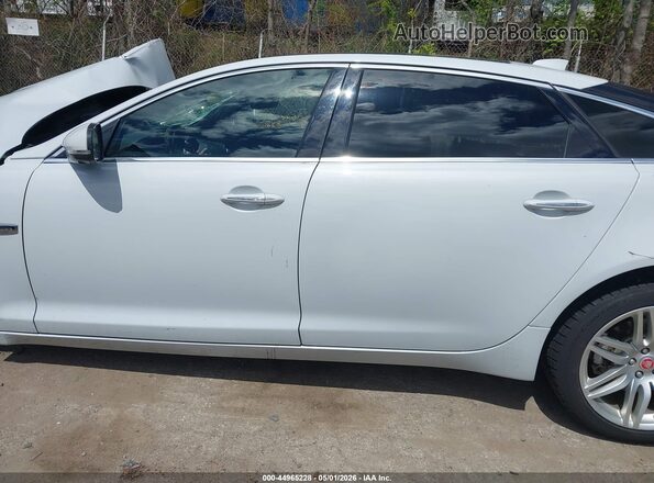 SAJWJ2GD3K8W21699 2019 JAGUAR XJ White Vista interior de 360 grados