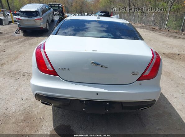 SAJWJ2GD3K8W21699 2019 JAGUAR XJ White 