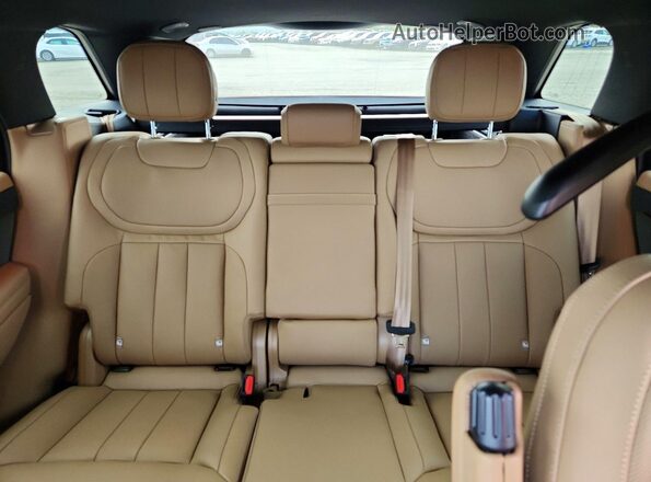 SAL1P9EU7TA623607 2026 LAND ROVER RANGE Green Rear seats view