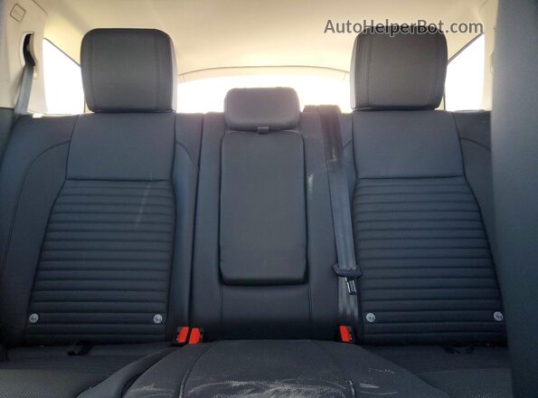 SALCJ2FX5RH349155 2024 LAND ROVER DISCOVERY Gray Rear seats view