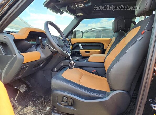 SALE26EU4P2166561 2023 LAND ROVER DEFENDER Black წინა სალონის ხედი