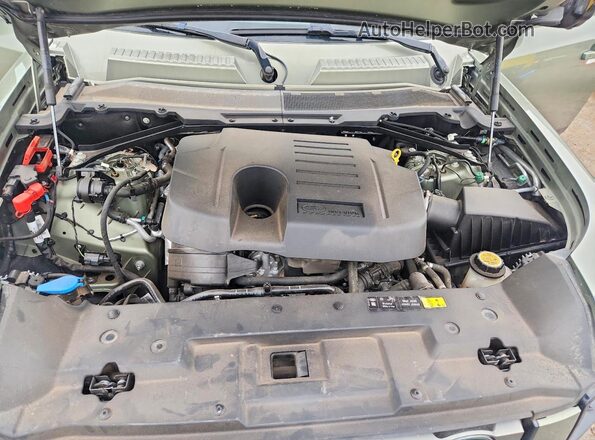 SALE27EU1P2111393 2023 LAND ROVER DEFENDER Green Vista del compartimento del motor