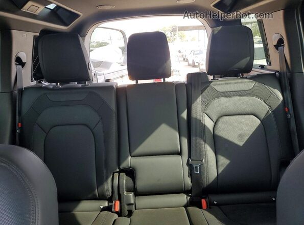 SALE2EEU2P2191534 2023 LAND ROVER DEFENDER Gray Vista de los asientos traseros