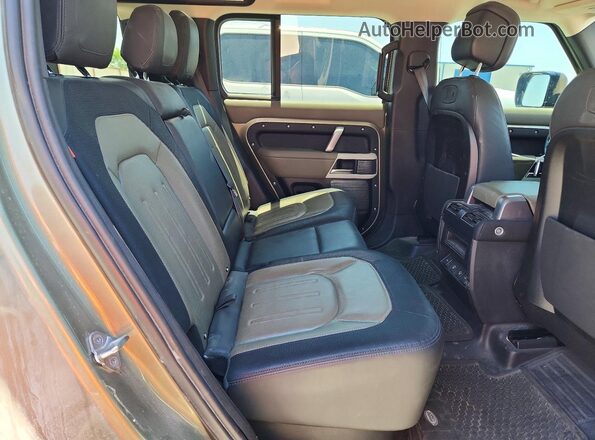 SALE37RUXN2087471 2022 LAND ROVER DEFENDER Green Widok wnętrza z tyłu