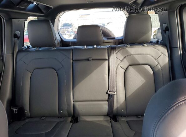 SALEJ7EX2S2357875 2025 LAND ROVER DEFENDER Черный Вид задних сидений