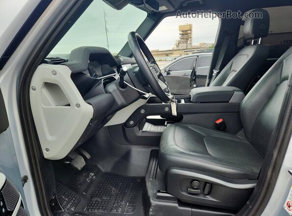 SALEP7EU0P2192095 2023 LAND ROVER DEFENDER Silver Вид салону спереду