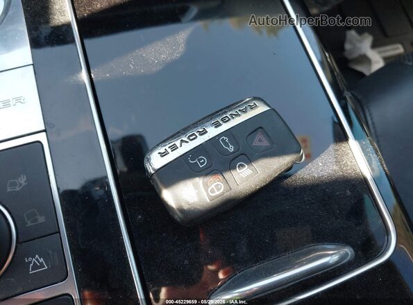 SALGS2EF1GA246473 2016 LAND ROVER RANGE ROVER White Вид панелі приладів