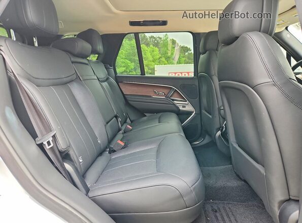SALKP9F43SA285138 2025 LAND ROVER RANGE White Rear interior view
