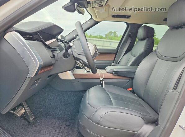 SALKP9F43SA285138 2025 LAND ROVER RANGE White Front interior view