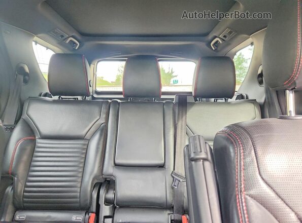 SALRR2RV1JA055441 2018 LAND ROVER DISCOVERY White Vista de los asientos traseros