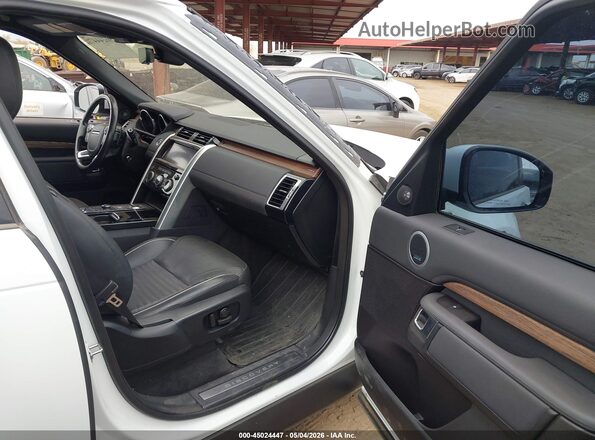 SALRRBBV8HA044943 2017 LAND ROVER DISCOVERY Белый Вид салона спереди