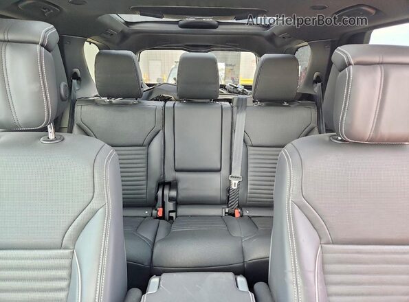 SALRW4EU7R2494330 2024 LAND ROVER DISCOVERY Silver Vista de los asientos traseros