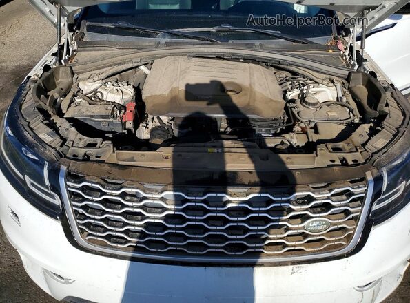 SALYB2RN7JA772149 2018 LAND ROVER RANGE White Rear interior view