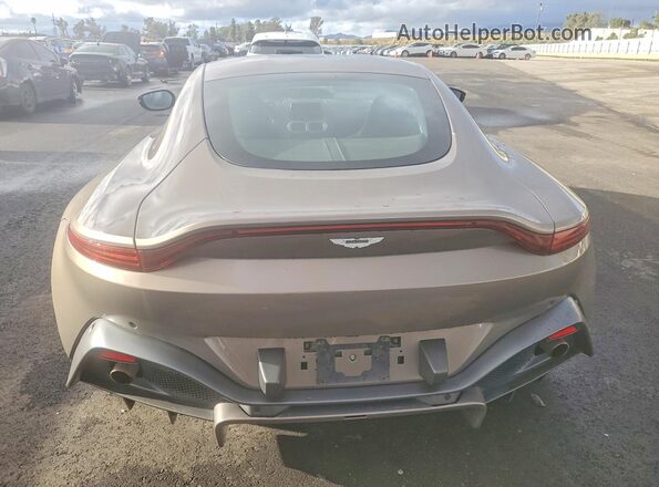 SCFSMGAW4LGN03875 2020 ASTON MARTIN VANTAGE Коричневый Вид сзади