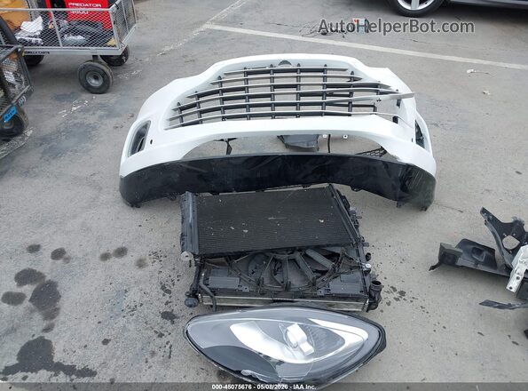 SCFVUJAW5MTV03886 2021 ASTON MARTIN DBX Белый Вид щитка приборов