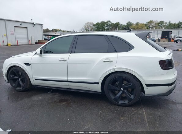 SJAAC2ZV4JC020050 2018 BENTLEY BENTAYGA White Widok wnętrza 360 stopni
