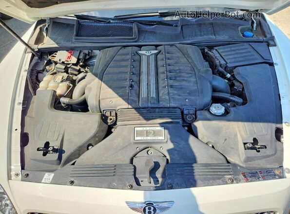 SJAAC2ZV8JC017622 2018 BENTLEY BENTAYGA White Engine compartment view