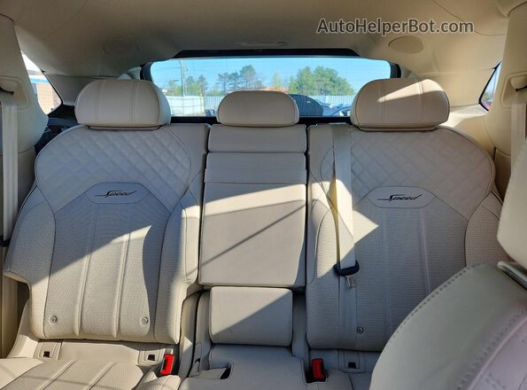 SJAAR2ZV9PC021377 2023 BENTLEY BENTAYGA Green Widok tylnych siedzeń