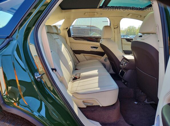 SJAAR2ZV9PC021377 2023 BENTLEY BENTAYGA Green Widok wnętrza z tyłu