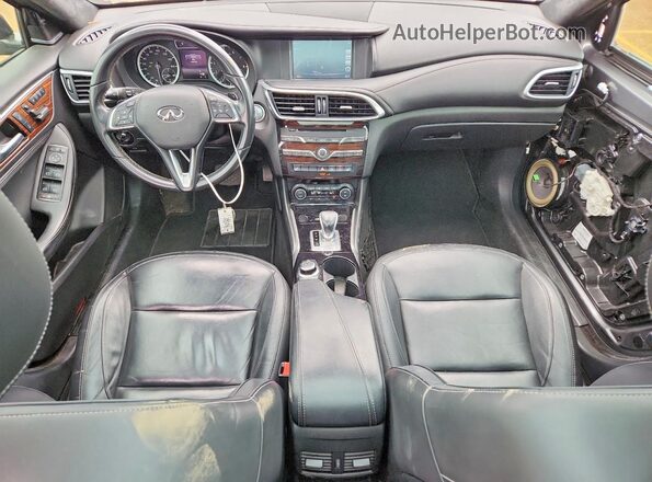 SJKCH5CP4HA031590 2017 INFINITI QX30 Gray 