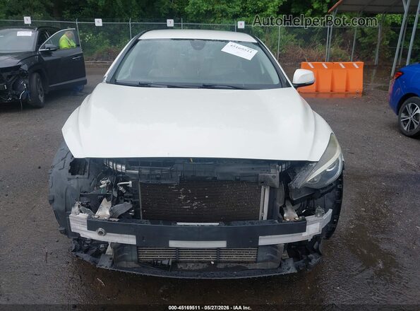 SJKCH5CP8HA037313 2017 INFINITI QX30 White Սալոնի հետևի տեսք