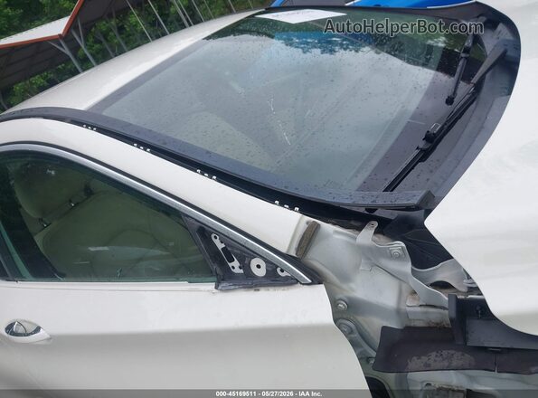 SJKCH5CP8HA037313 2017 INFINITI QX30 White 