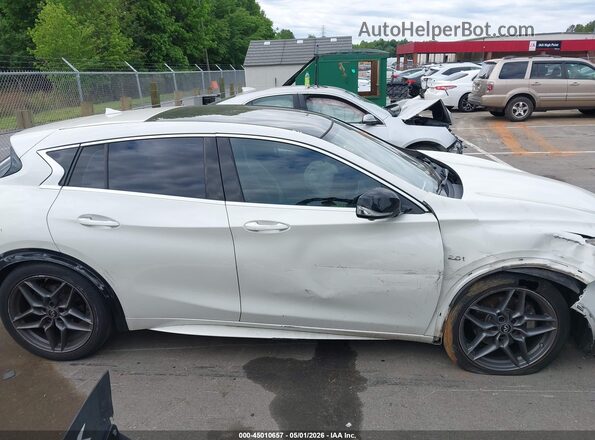 SJKCH5CP9HA031133 2017 INFINITI QX30 White Vista interior trasera