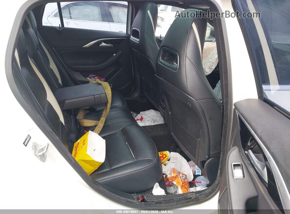 SJKCH5CP9HA031133 2017 INFINITI QX30 White Vista de la etiqueta del VIN