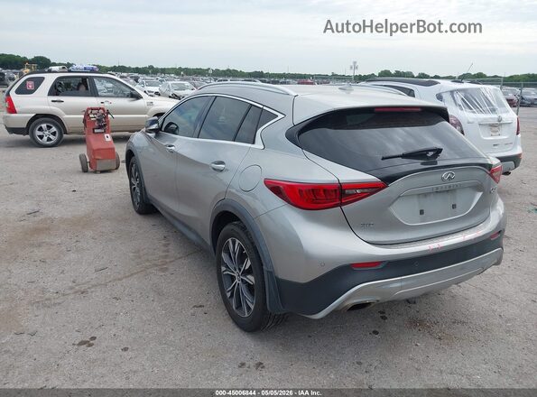 SJKCH5CR6HA027056 2017 INFINITI QX30 Silver Հետևի ձախ