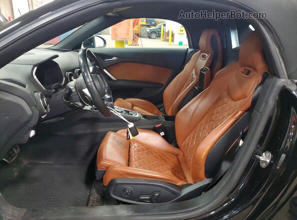 TRUT5CFV7H1010670 2017 AUDI TT Black 