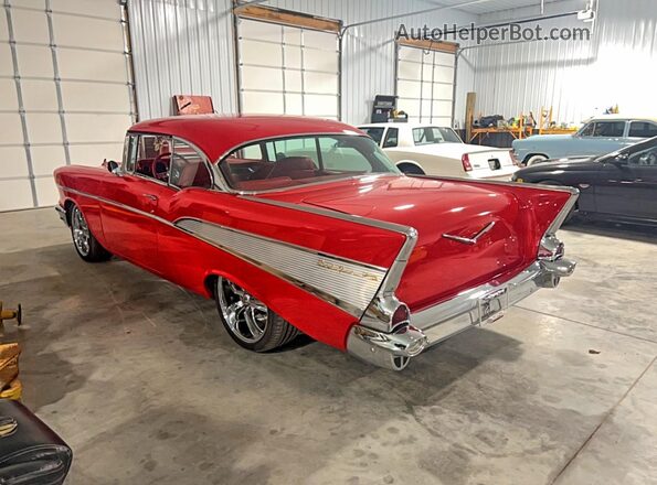 VC57J139026 1957 CHEVROLET BEL Красный 