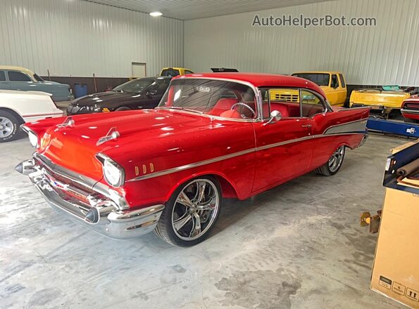 VC57J139026 1957 CHEVROLET BEL Красный 