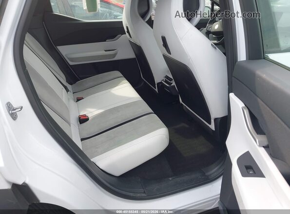 VCF1EBU27PG007154 2023 FISKER OCEAN White VIN կոդի պիտակի տեսք