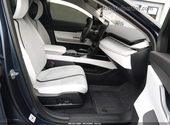 VCF1ZBU24PG005611 2023 FISKER OCEAN Blue Widok wnętrza z przodu