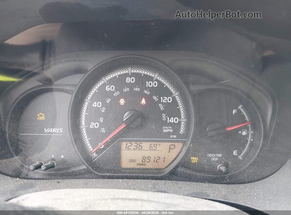 VNKJTUD39GA064623 2016 TOYOTA YARIS Silver Հետևի նստատեղերի տեսք