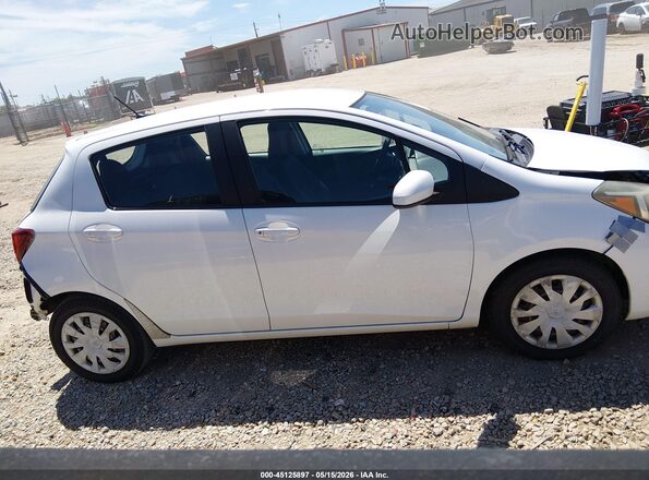 VNKKTUD32GA060787 2016 TOYOTA YARIS White Widok wnętrza z tyłu