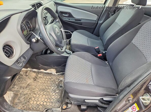 VNKKTUD37GA068786 2016 TOYOTA YARIS Gray Front interior view