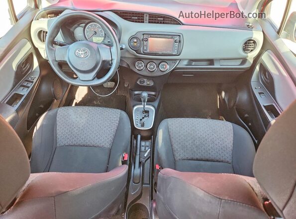 VNKKTUD37GA069310 2016 TOYOTA YARIS Red Widok deski rozdzielczej