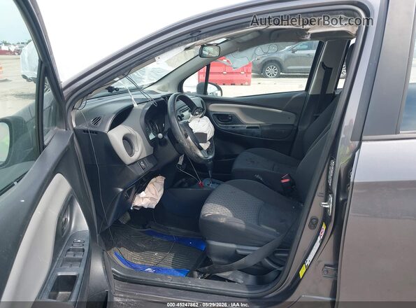 VNKKTUD39HA085932 2017 TOYOTA YARIS Gray წინა სალონის ხედი