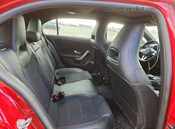 W1K3F4HB4NJ345709 2022 MERCEDES-BENZ A Red უკანა სალონის ხედი