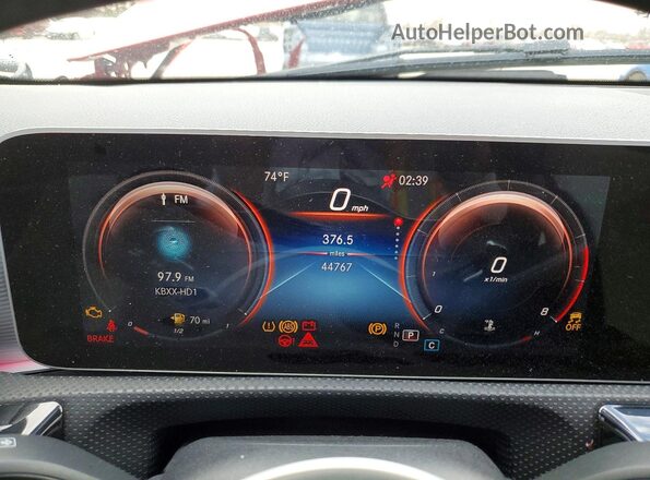W1K3G4EB0LW045196 2020 MERCEDES-BENZ A Red Սարքավորումների վահանակի տեսք